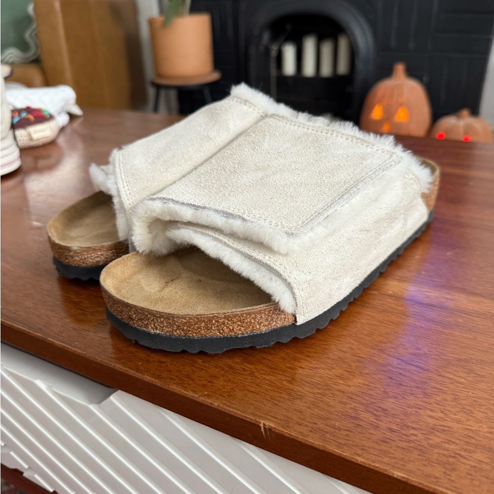 STÜSSY & BIRKENSTOCK SOLANA SHEARLING SLIDE - Picture 4 of 6